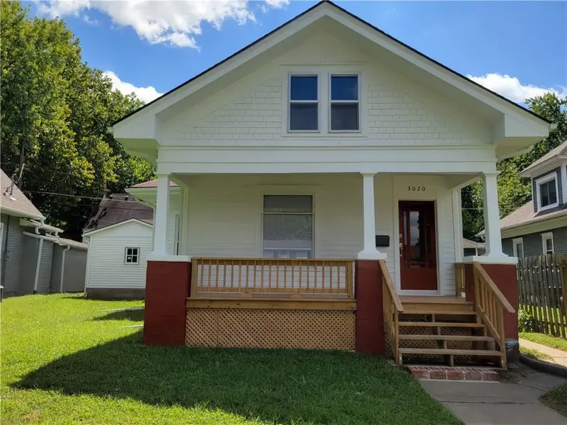 3020 Jules ST, St Joseph, MO 64501
