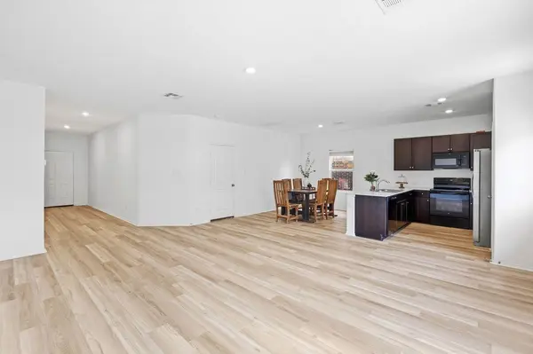 220 Standing Rock LN, Marble Falls, TX 78654