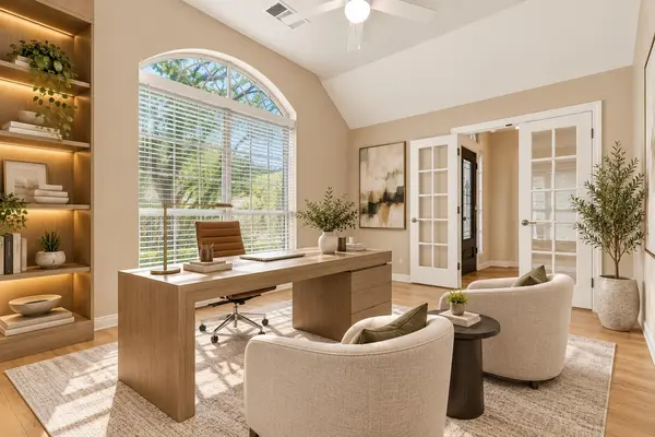 10045 Planters Woods DR, Austin, TX 78730