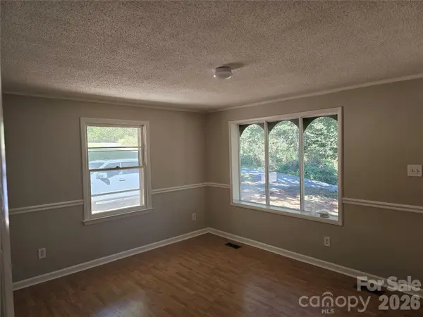 2782 West View ST, Hickory, NC 28601