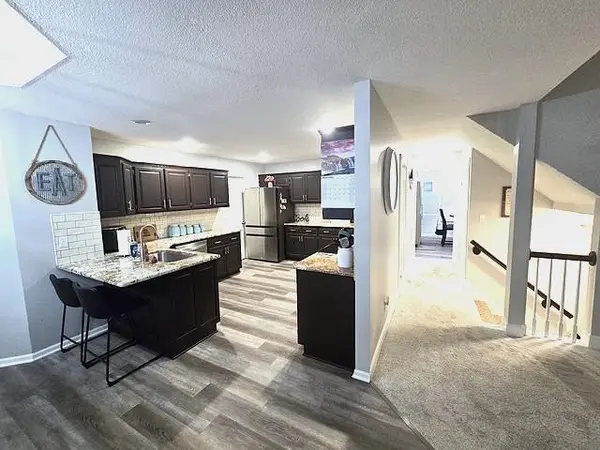 910 Sweet Cherry PL, Belton, MO 64012
