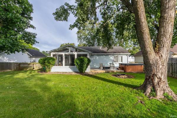 6216 Belle Isle LN, Fort Wayne, IN 46835