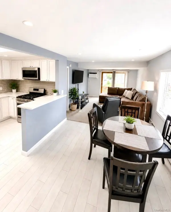 172 Sportsmans AVE, Freeport, NY 11520
