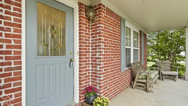 1124 E McClarnon DR, Greenfield, IN 46140
