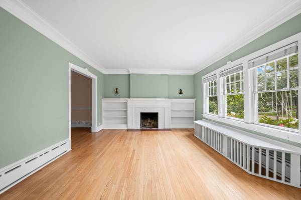1163 Asbury AVE, Winnetka, IL 60093