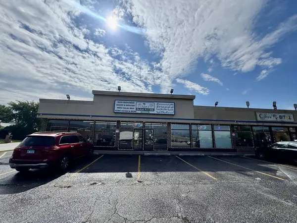 8031 W 87th ST, Hickory Hills, IL 60457