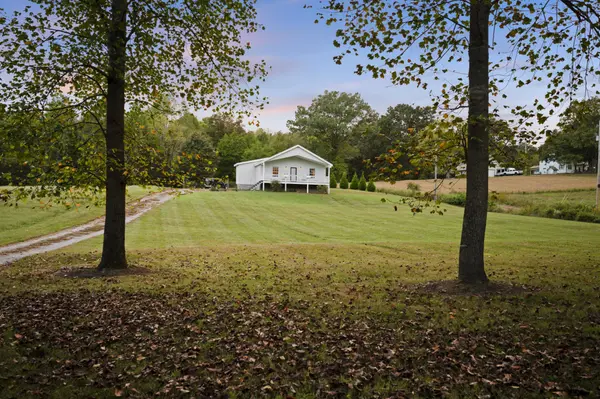 496 Grices Creek Rd, Cumberland City, TN 37050