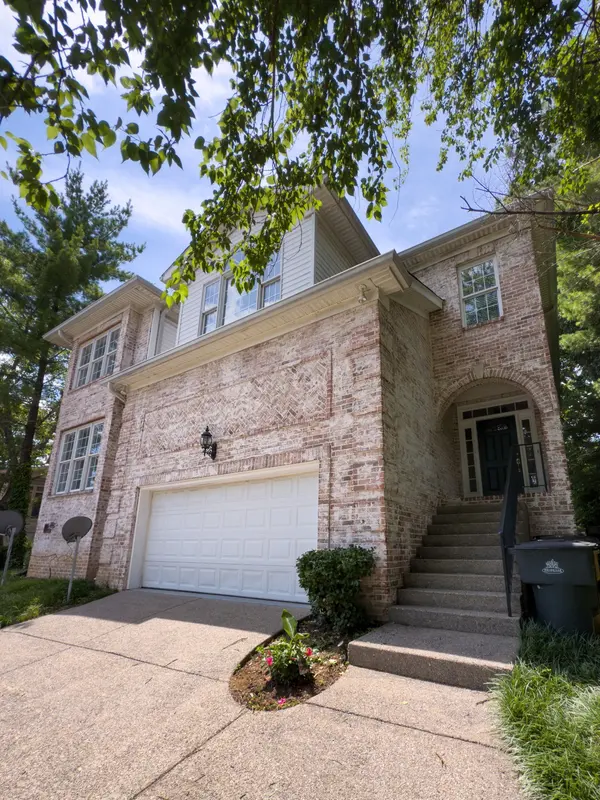 525 32nd Ave #S, Nashville, TN 37212