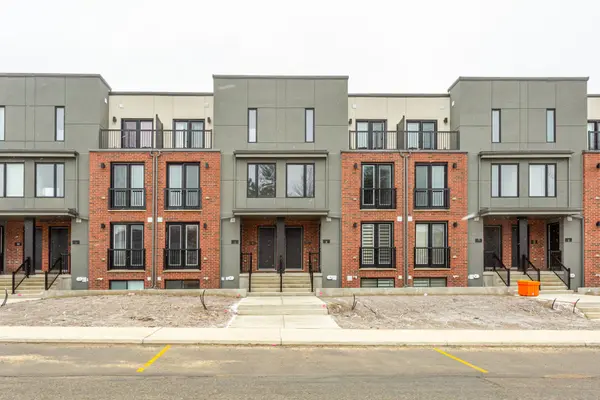 99 Roger ST #15, Waterloo, ON N2J 0G1