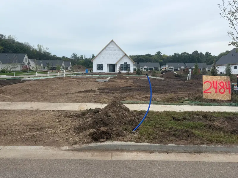 2484 Sydney LN, Hudson, WI 54016