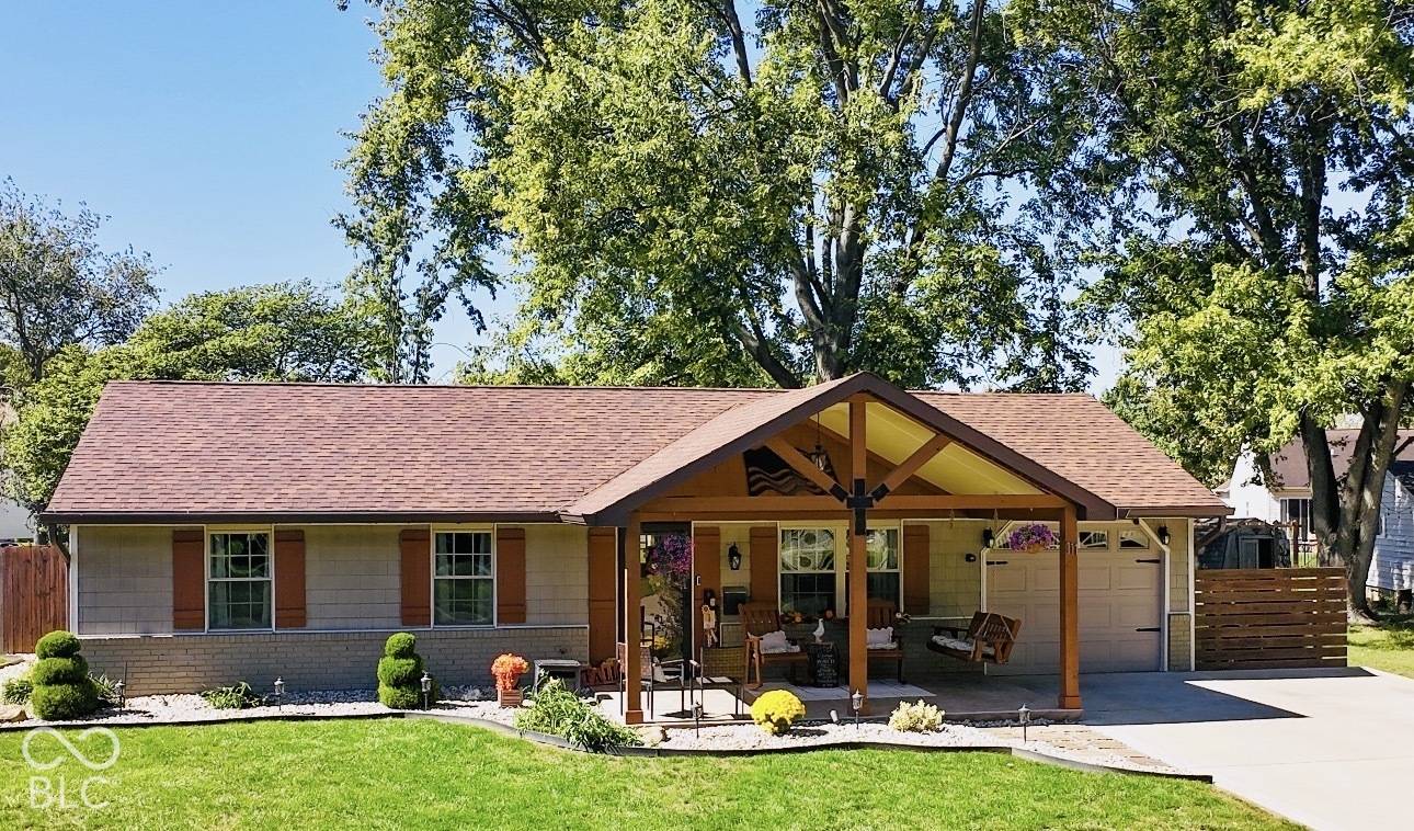111 Brentwood LN, Whiteland, IN 46184