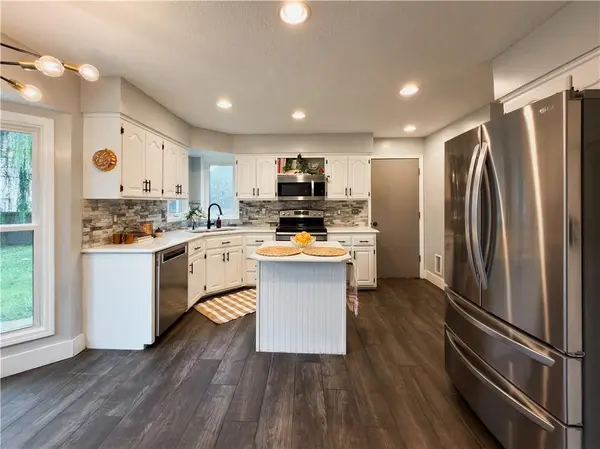 15026 W 146 ST, Olathe, KS 66062
