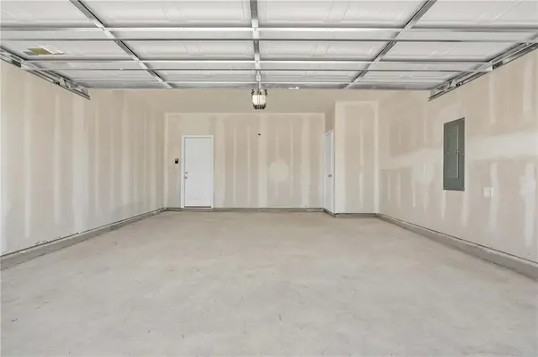 21287 Cleveland ST, Spring Hill, KS 66083