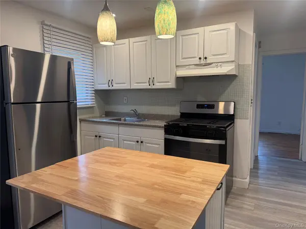 Address not disclosed, North Babylon, NY 11703