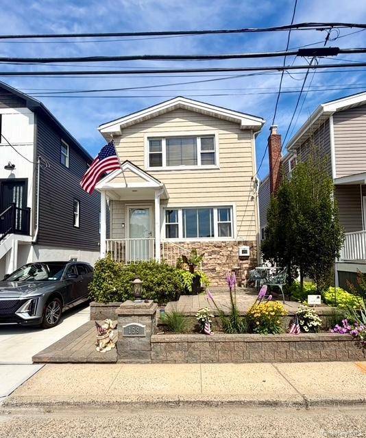 159 Sportsmans AVE, Freeport, NY 11520