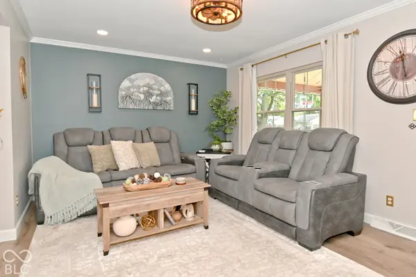111 Brentwood LN, Whiteland, IN 46184