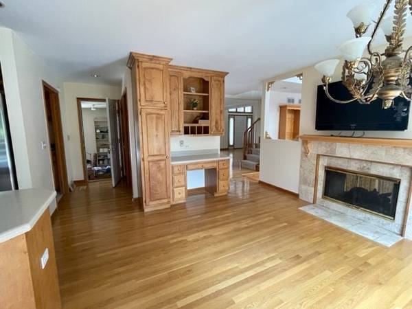 1660 WHISTLER CT, Naperville, IL 60564