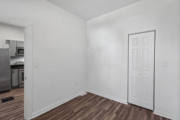 4018 W Polk ST, Chicago, IL 60624