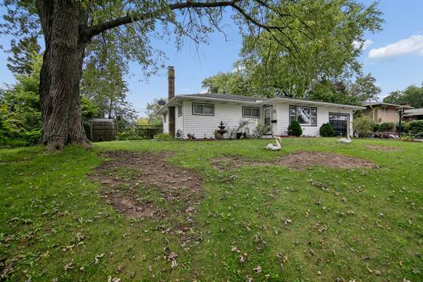 3858 E Lakeview DR, Kankakee, IL 60901