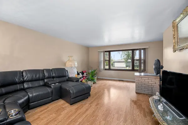 3858 E Lakeview DR, Kankakee, IL 60901