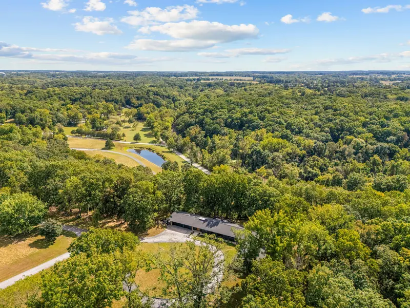 7353 E Fr 148, Rogersville, MO 65742