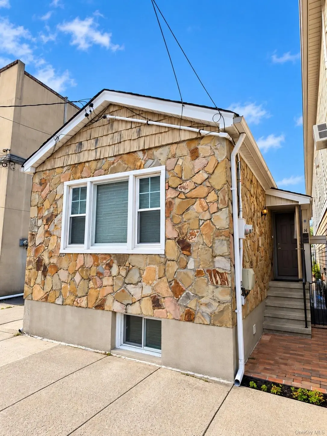 14 Balfour Street, Staten Island, NY 10305