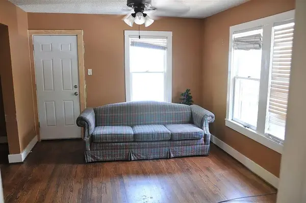 1523 S Robertson Ave, Tyler, TX 75701
