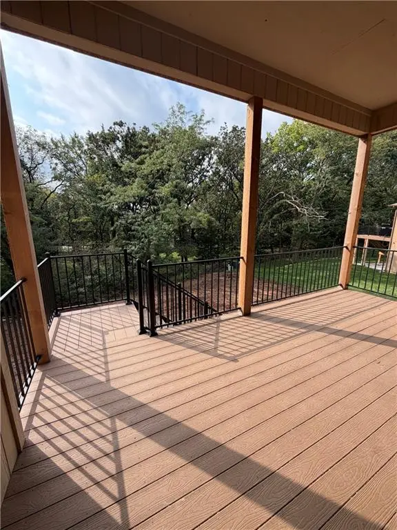 6026 Apache DR, Shawnee, KS 66226