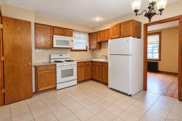 14 Balfour Street, Staten Island, NY 10305