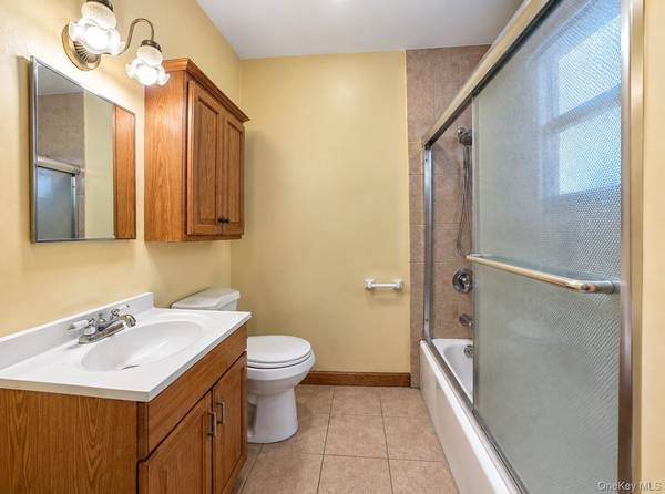 14 Balfour Street, Staten Island, NY 10305