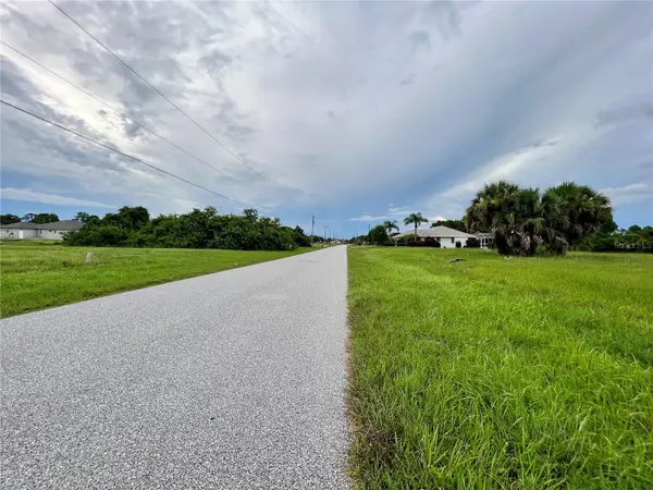 172 TOURNAMENT RD, Rotonda West, FL 33947