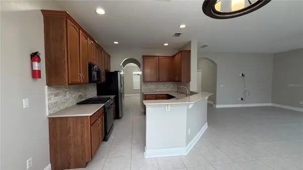 6466 OLD CARRIAGE RD, Winter Garden, FL 34787