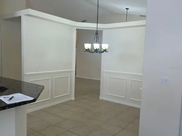 5619 WALKINGSTICK LN, Wesley Chapel, FL 33543