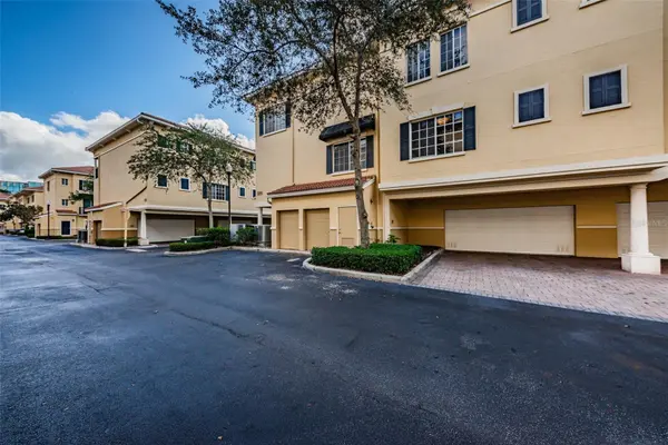 5215 BEACH BREEZE CT #5215, Tampa, FL 33609