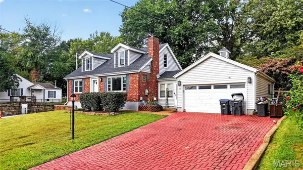 415 N Castello, Florissant, MO 63031