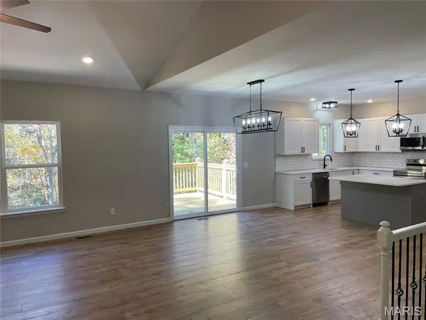 130 Bristol Ridge DR, Troy, MO 63379