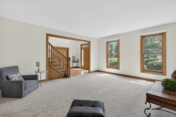 450 Ford LN, Bartlett, IL 60103