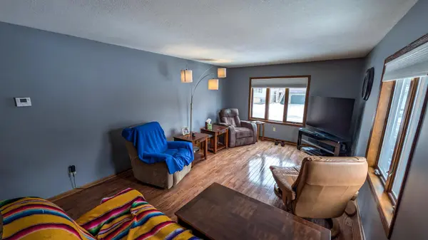 1918 Bayview DR, Albert Lea, MN 56007
