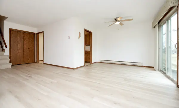 1516 19 1/2 ST S #6, Moorhead, MN 56560
