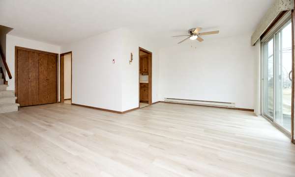 1516 19 1/2 ST S #6, Moorhead, MN 56560