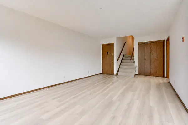 1516 19 1/2 ST S #6, Moorhead, MN 56560