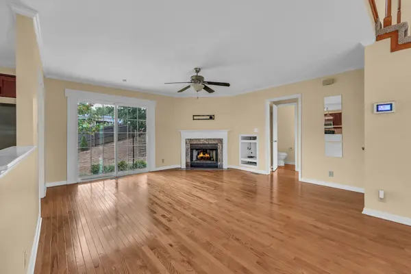 1245 Cloverdale Dr, Clarksville, TN 37040