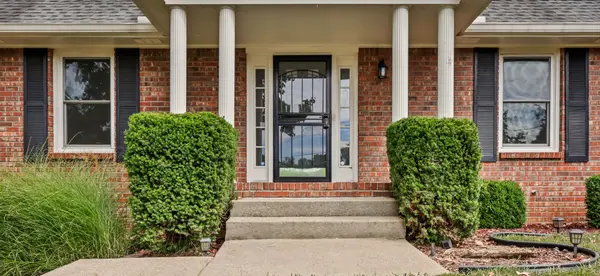 1245 Cloverdale Dr, Clarksville, TN 37040