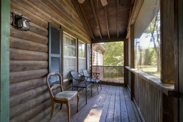 746 Nubia Rd, Westmoreland, TN 37186