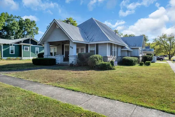 215 N Polk St, Tullahoma, TN 37388