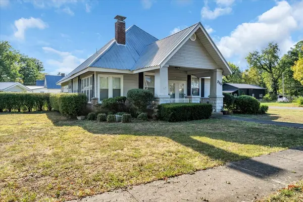 215 N Polk St, Tullahoma, TN 37388
