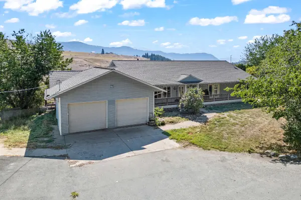 1497A Pritchard Rd, Evans, WA 99126
