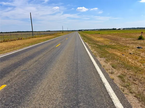CR 3061 lot 2 HWY, Thorndale, TX 76577