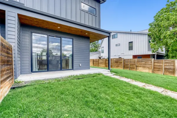3300B E Martin Luther King Jr Blvd #B, Austin, TX 78721