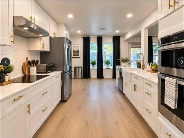 9501 bldg one meadowheath DR, Austin, TX 78729